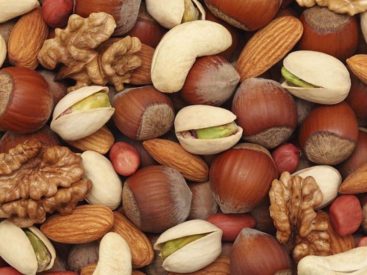 Специалисты назвали самые полезные орехи