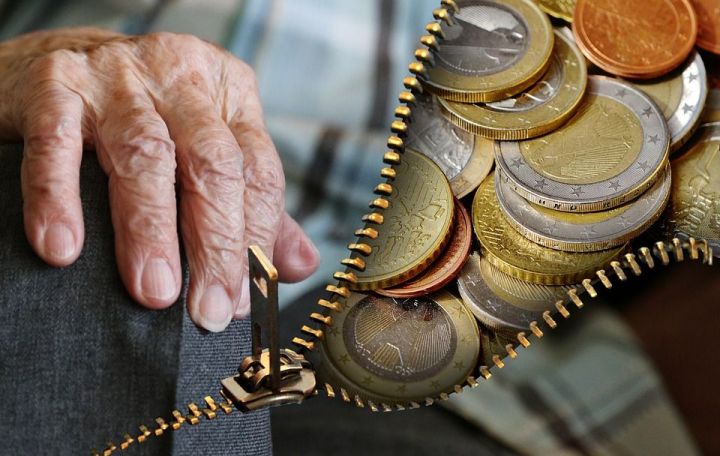 Пенсия фондында иртәрәк пенсиягә чыгу ысулы турында сөйлиләр