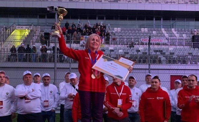 Представительница Татарстана стала лучшим водителем такси в России