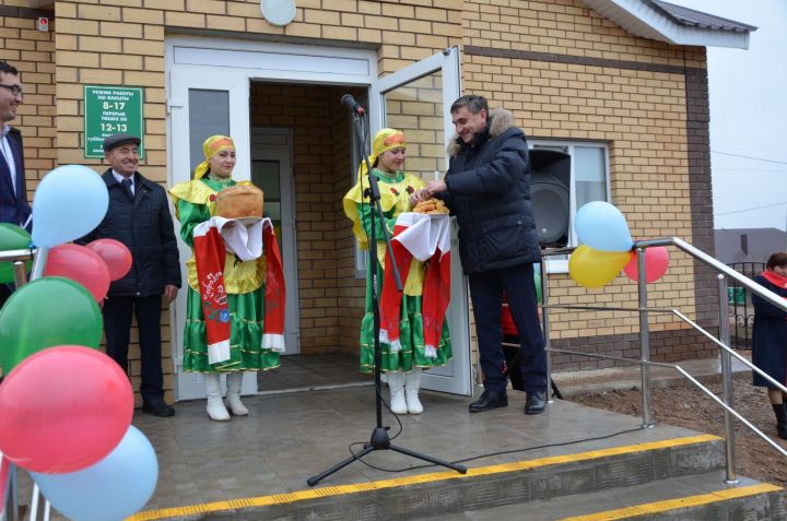 В День Конституции Татарстана в бавлинском селе открыли новое административное здание