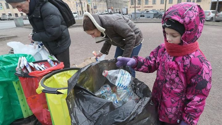 Некоторых россиян избавят от платы за вывоз мусора