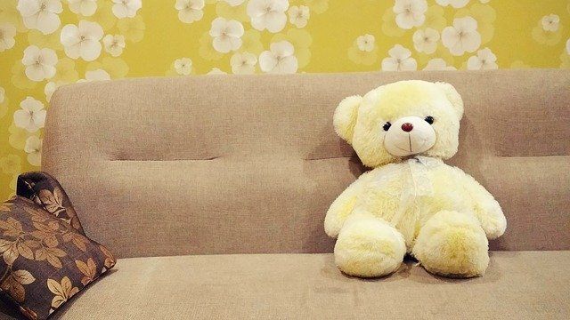 8-летний мальчик умер после прыжков на диване