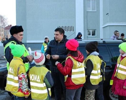 В Бавлах провели акцию "Засветись"