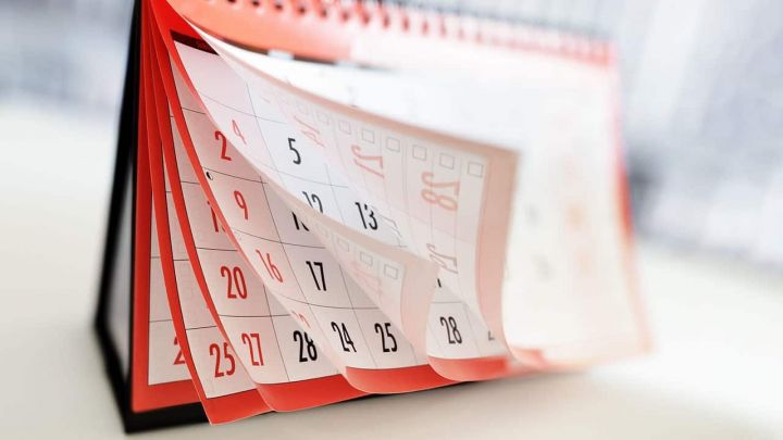 Календарь праздничных и выходных дней на 2020 год