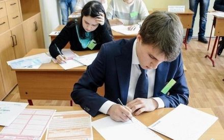 В Татарстане школьник пришел на ЕГЭ со «звонящим» гипсом
