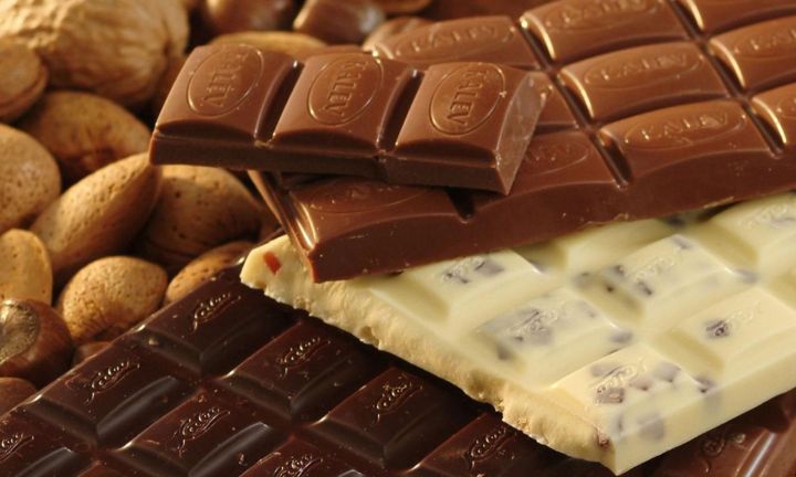 Медики назвали безопасную суточную порцию шоколада