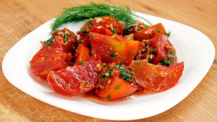 Вкусный рецепт для бавлинских хозяек: помидоры по-корейски