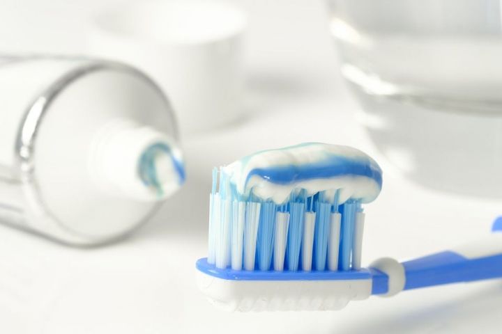 Токсичную зубную пасту назвали эксперты