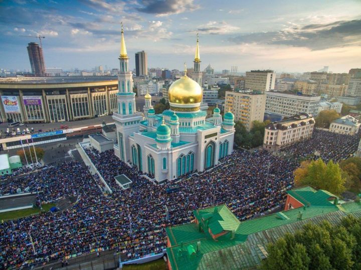 В праздновании Курбан-байрам в Москве приняли участие свыше 240 тыс. человек