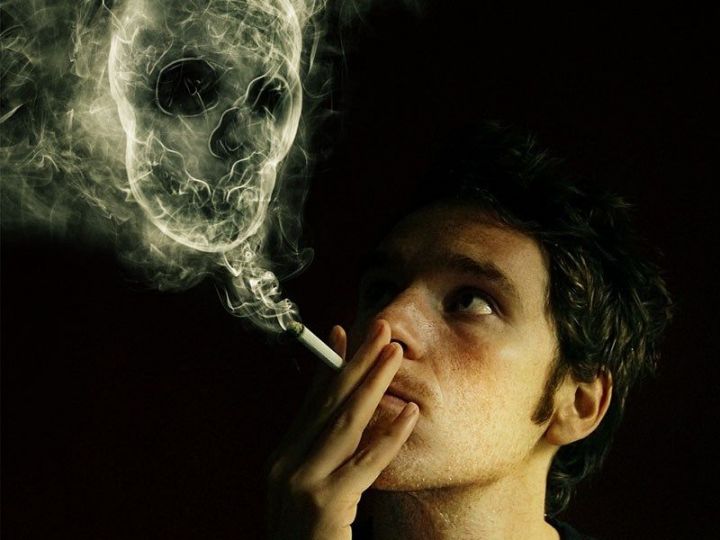 Минздрав России предложил способы борьбы с курением на работе