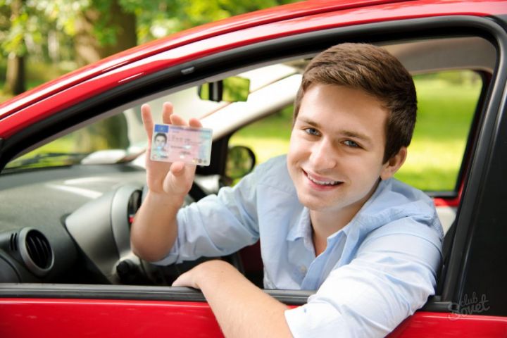 Как заменить водительское удостоверение, когда закончился срок его действия