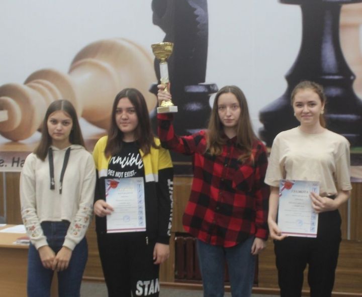 Бавлинские шахматистки победили в командном первенстве Татарстана