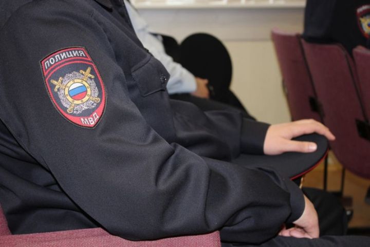 В Татарстане под суд пошел экс-начальник отдела по контролю за оборотом наркотиков за «слив» данных автовладельцев через соцсети