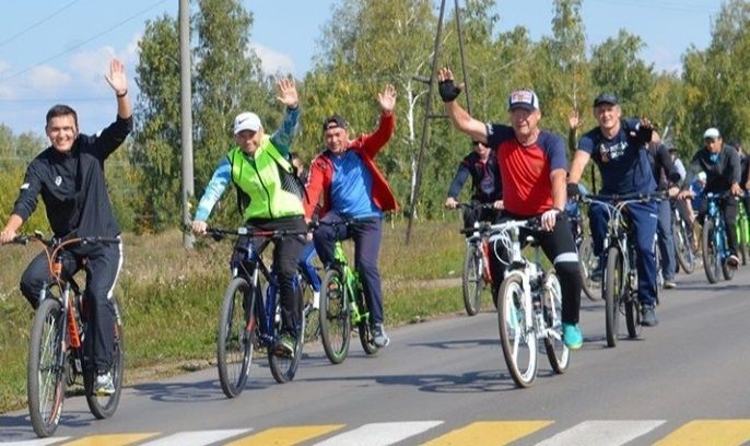 Бавлинские нефтяники отметили свой праздник на велосипедах