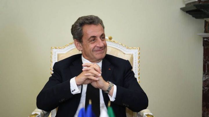 Николя Саркози подарил казанскому музею винтажные джинсы