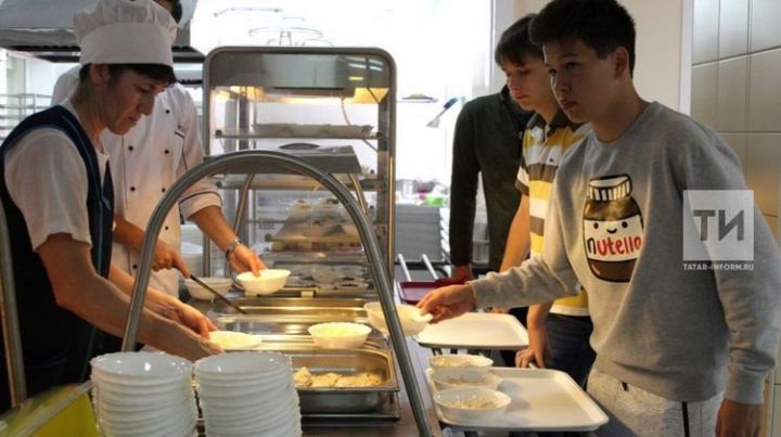 После проверок в школах Татарстана изменили систему питания