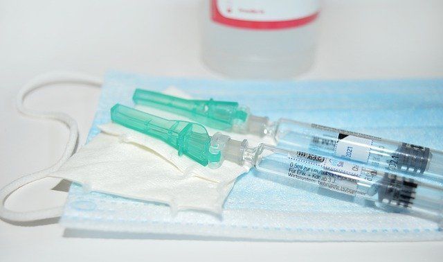 В Роспотребнадзоре объяснили необходимость ежегодной прививки от гриппа