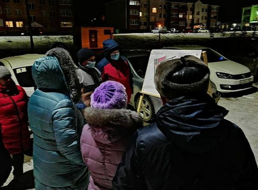 Жители улицы Зиновьева обсудили проект двора по программе "Наш двор"