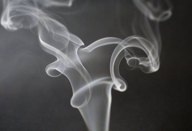 Роспотребнадзор призвал отказаться от курения на фоне пандемии
