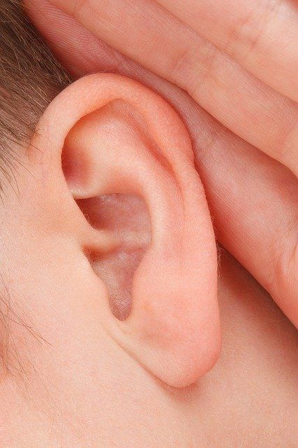 Ученые развеяли миф о потере слуха при коронавирусе