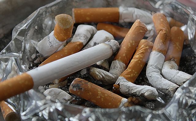 Перечислены новые запреты для курильщиков