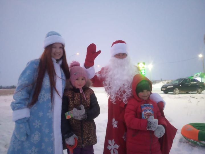 В Бавлинском районе детям дарят Новый год