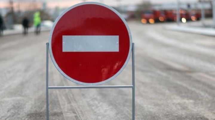 Из-за погоды на три трассы в РТ запретили выезжать автобусам и грузовикам