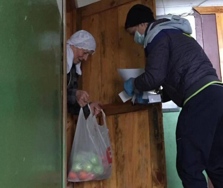 Бавлинские волонтеры продолжают помогать одиноким пожилым