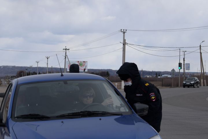 Руководство и бизнесмены Бавлинского района поддерживают автоинспекторов на блокпостах горячими обедами