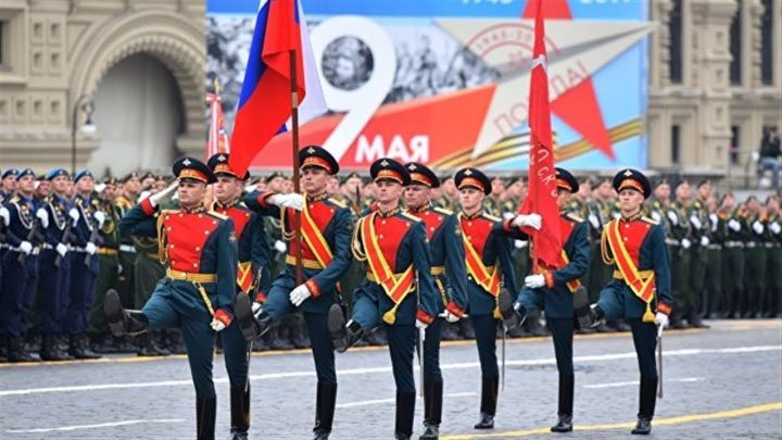 В российских городах массовая отмена парада Победы
