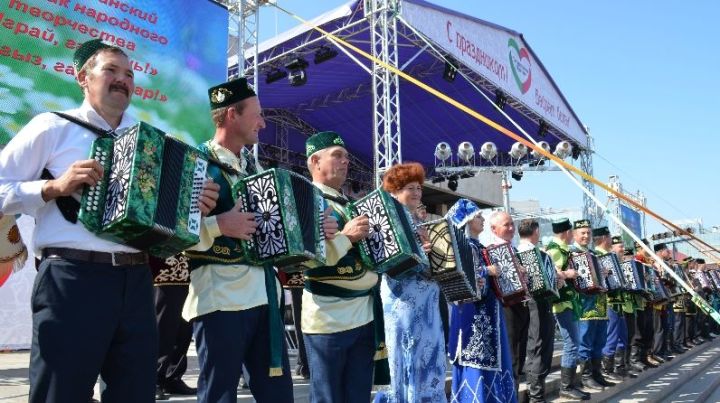 Лучшие гармонисты районов Татарстана примут участие во флешмобе в Казани