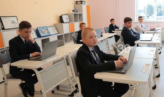Путин рассказал о планах перевести школьников на "дистанционку"