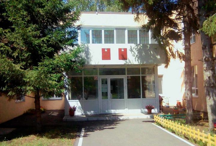 В детском саду Татарстана мальчик укололся шприцем найденным на площадке