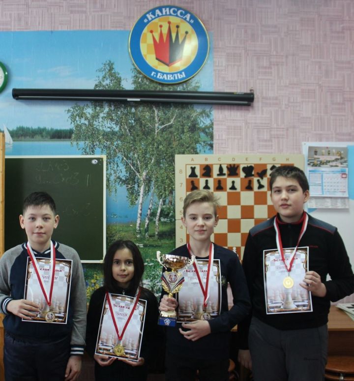 Самые сильные шахматисты Бавлов учатся в школе N2