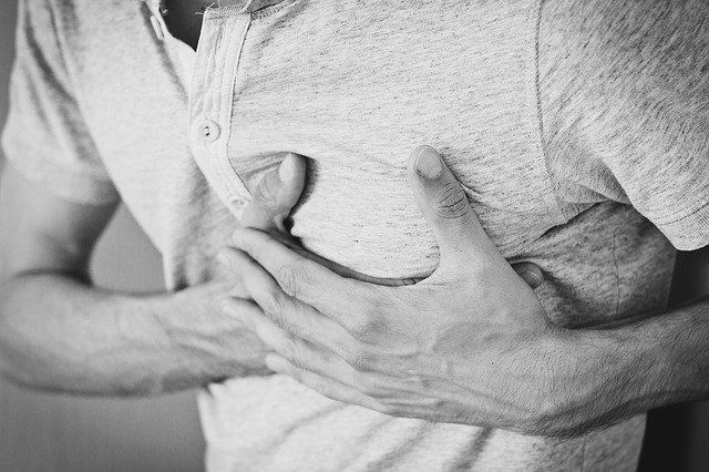Кардиологи: COVID-19 в три раза повышает риск инфарктов и инсультов