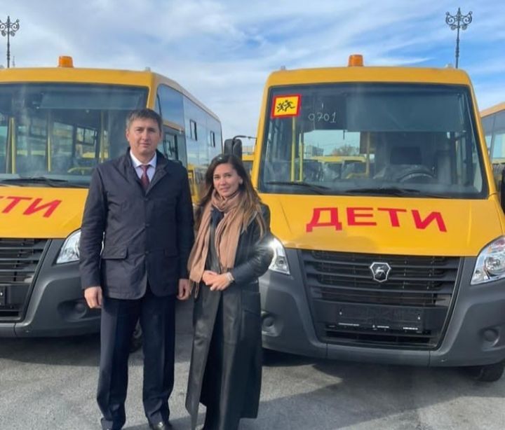 Автопарк Бавлинского отдела образования пополнился новыми автобусами
