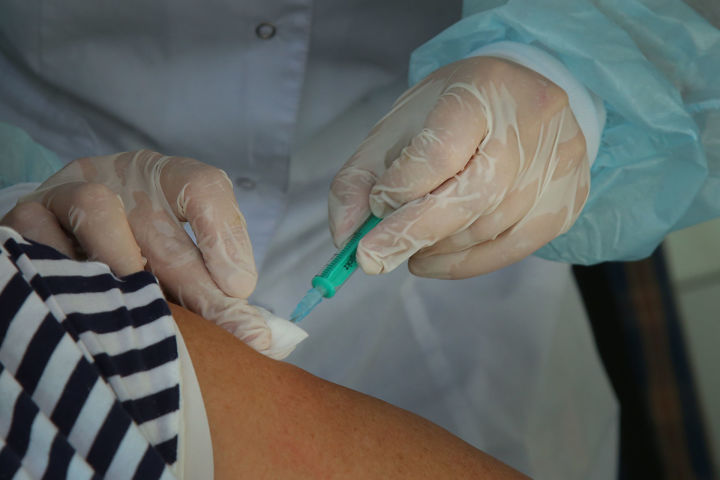 В Бавлинской ЦРБ ждут поступления вакцины «Спутник Лайт»