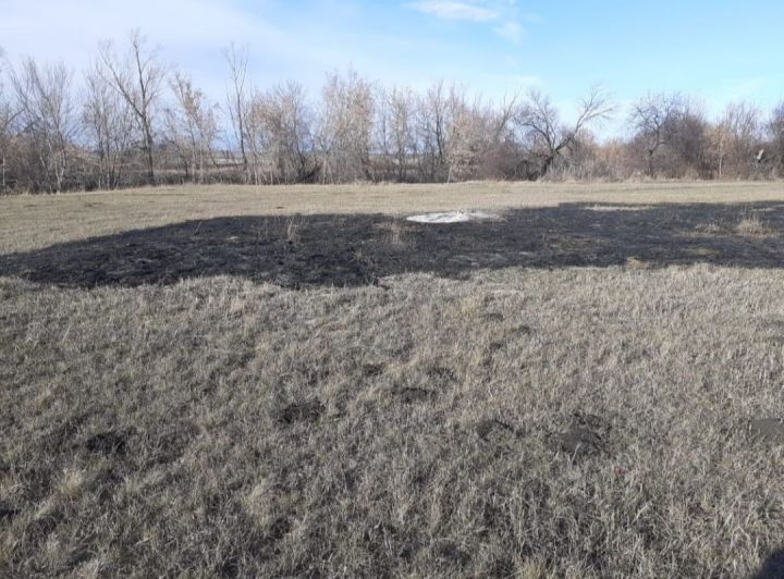 Около деревни Татарские Ташлы сегодня горела сухая трава