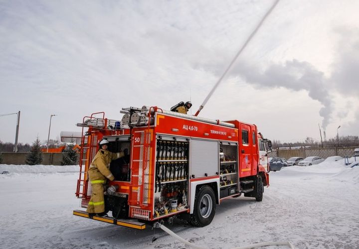 Гатиятуллин: в период сильных морозов необходимо особо контролировать пожарную ситуацию в районе