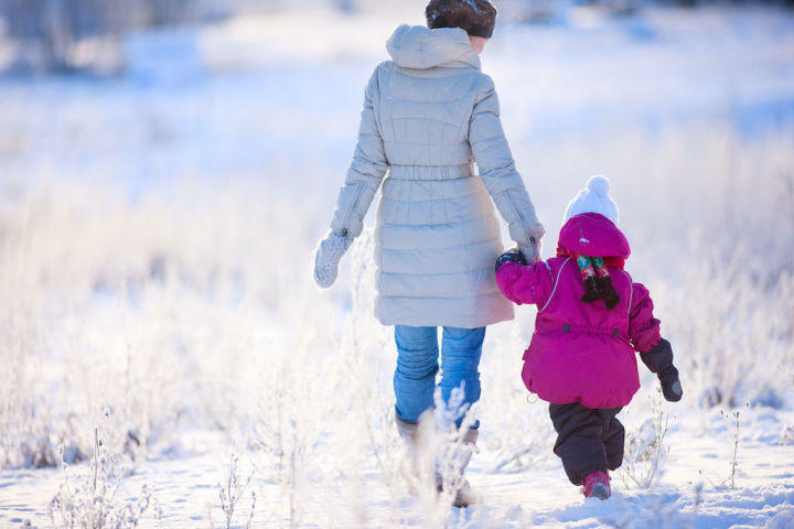 Нужно ли гулять с младенцем в мороз?