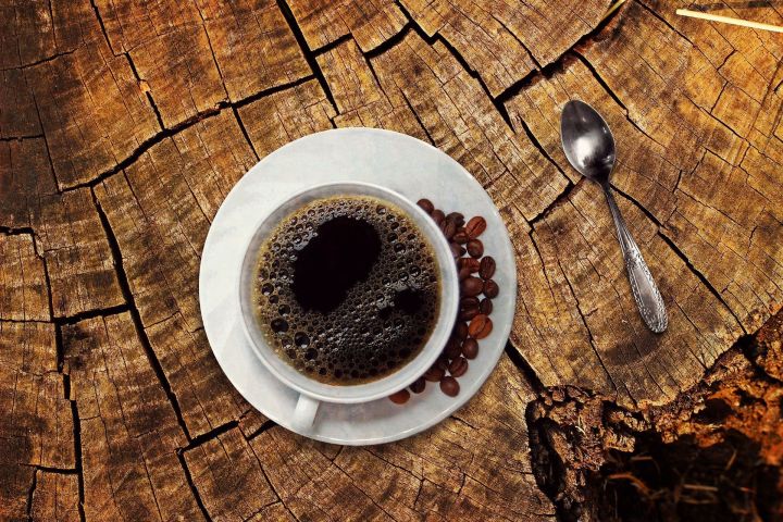 Кофеин баш миенең танып-белү эшчәнлегенә нинди йогынты ясый?