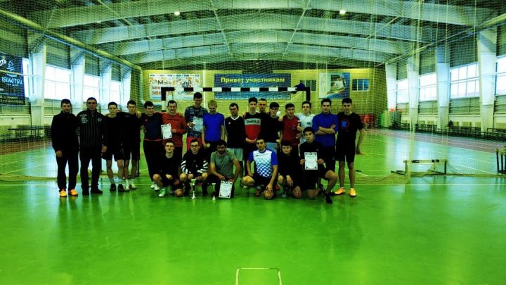 Победителем турнира по мини-футболу стала сборная команда студентов города Бавлы