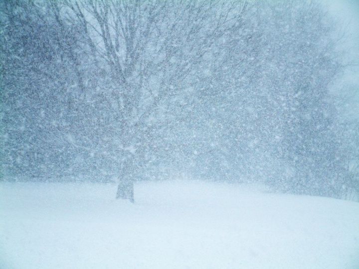 10 февраля в Бавлах:снег, в отдельных районах слабая метель, на дорогах гололедица