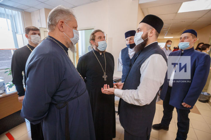 «Выбираю жизнь»: священнослужители Казанской епархии сделали прививку от Covid-19