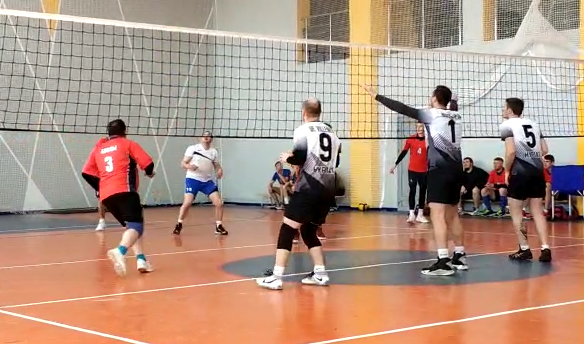 В Бавлах проходят республиканские соревнования по волейболу