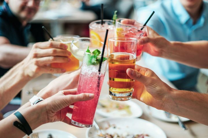 Британский врач перечислила опасные алкогольные напитки