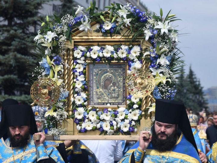 В связи с проведением крестного хода на центральных улицах столицы РТ ограничат движение транспорта