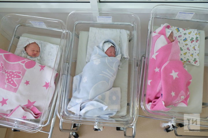 В районах Татарстана становится негде рожать детей