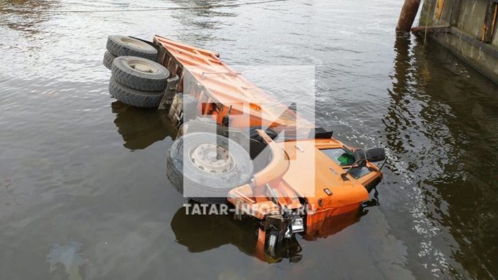 Вновь отказали тормоза: страшная авария случилась на переправе в Татарстане