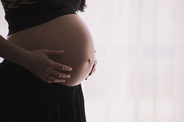 В России увеличится размер пособий по беременности и родам